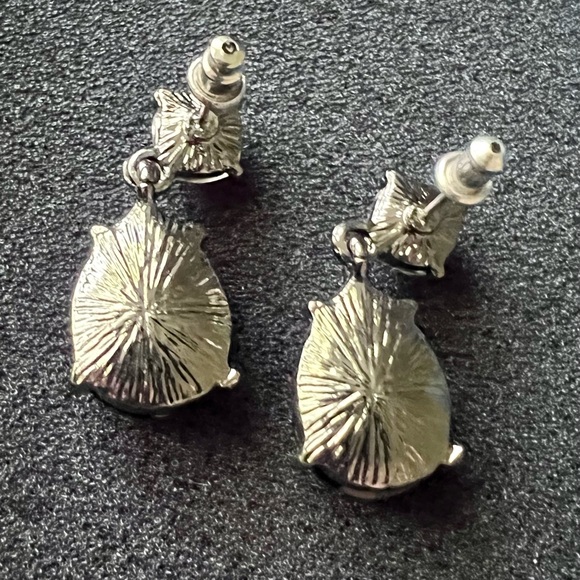 Black on gunmetal jeweled post earrings - Picture 2 of 3